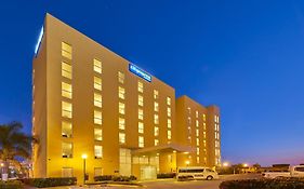 Hotel City Express By Marriott Manzanillo Exterior photo