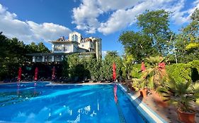 Club Royal Park Hotel Kiszyniów Exterior photo