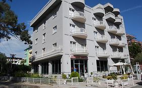 Hotel Marika Golem  Exterior photo