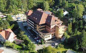 Hotel Ambra Luhačovice Exterior photo