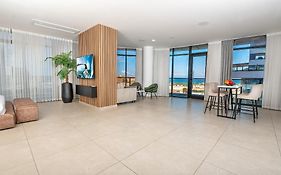 Hi-Yam Seaview Apartments & Suites - יש ממ"ד Bat Jam Exterior photo