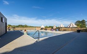 Hotel Camping Domaine Saane Et Mer Quiberville Exterior photo