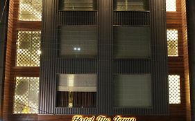 Hotel The Lamp Zirakpur Exterior photo