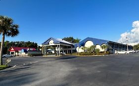 Days Inn By Wyndham Crystal River Exterior photo