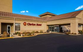 Clarion Hotel & Convention Center Joliet Exterior photo