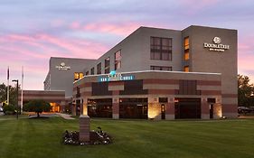 Hotel Doubletree By Hilton Bradley International Airport Windsor Locks Exterior photo