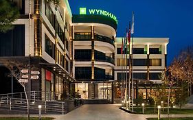 Hotel Wyndham Garden Taszkent Exterior photo