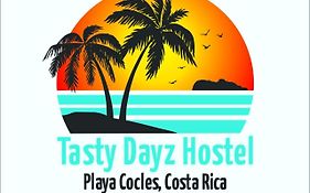 Tasty Dayz Hostel Puerto Viejo de Talamanca Exterior photo