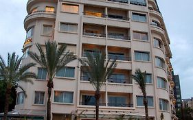 Warwick Palm Beach Hotel Bejrut Exterior photo