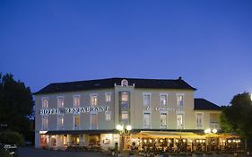 Logis Hotel-Restaurant Le Commerce Rieupeyroux  Exterior photo