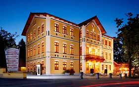 Hotel & Restaurant Waldschloss Pasawa Exterior photo