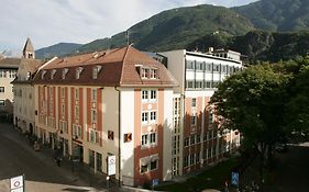 Hotel Kolpinghaus Bolzano Exterior photo