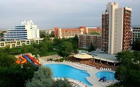 Hotel Iskar & Aquapark Słoneczny Brzeg Exterior photo