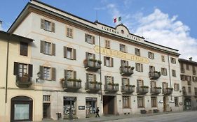 Albergo Italia Varallo Exterior photo