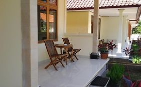 Medori Putih Homestay Uluwatu Exterior photo