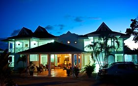 Hotel Bacolet Beach Club Scarborough Exterior photo