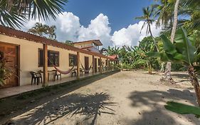 Yucca Beachfront Hotel Puerto Viejo de Talamanca Exterior photo