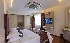The President Hotel Bengaluru Room photo