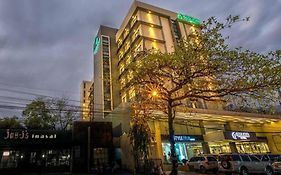 Sequoia Hotel Quezon City Exterior photo