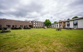 Glengarry Extended Stays Truro Exterior photo