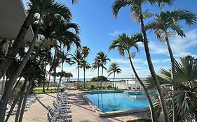 Apartament Casablanca On The Beach Miami Beach Exterior photo