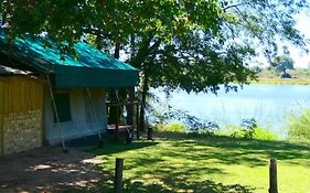 Ndhovu Safari Lodge Mahango Exterior photo