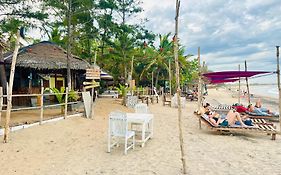 Hotel Arugam Bay Holiday Exterior photo