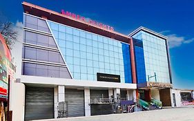 Hotel Super Collection O Bareilly Near Satellite Bus Stand Formerly Amber Heights Exterior photo