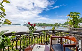 Quang Tung Hotel Cat Ba Island Exterior photo