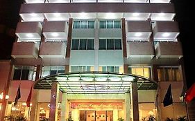 Huu Nghi Hotel Hajfong Exterior photo