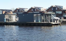 Hotel Modern Houseboat With Air Conditioning Located In Marina Uitgeest Exterior photo