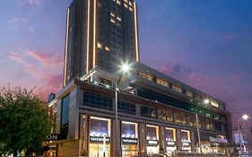 Hotel Sheraton Biszkek Exterior photo