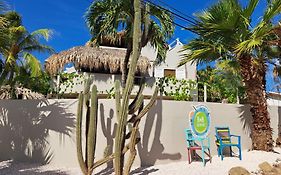 Bed and Breakfast Bnbbonaire Near The Ocean Kralendijk na wyspie Bonaire Exterior photo