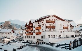 Kinderhotel Laderhof Ladis Exterior photo