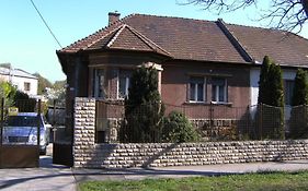 Willa Haus In Budapest Mit Garten Room photo