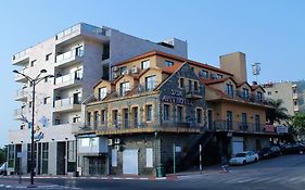 Aviv Hostel Tyberiada Exterior photo