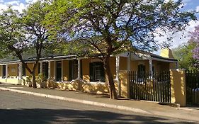 Trackers Inn Graaff-Reinet Exterior photo