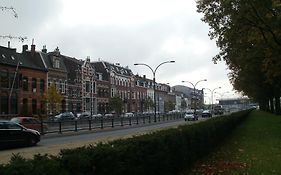 Bed and Breakfast Op De Burg Venlo Exterior photo