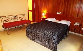 Saffana Hotel Duala Room photo
