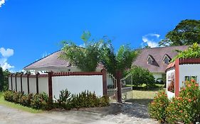 Ixora Villa Anse Royale Room photo