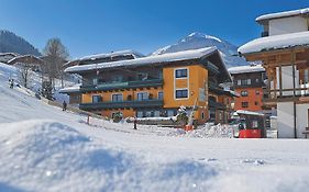 Hotel Garni Wolfgang Saalbach-Hinterglemm Exterior photo