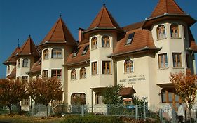 Hajdu Kastely Hotel Hajdúszoboszló Exterior photo