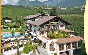 Hotel Hofer Tirolo Exterior photo