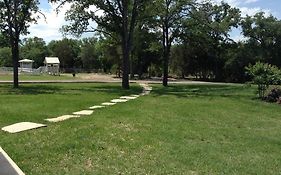 Hotel Trinity Cross Ranch College Station Exterior photo