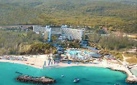 Hotel Breezes Trelawny Trewlany Beach Exterior photo