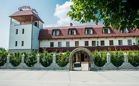 Stara Vezha Hotel Boryspil Exterior photo