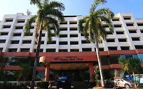 Wattana Park Hotel Trang Exterior photo