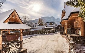 Bed and Breakfast Rezydencja Bambi Zakopane Exterior photo