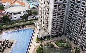 Solemare Parksuites Condominium - Condo R Us Manila Exterior photo