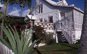 The Duck Inn Governor’s Harbour Exterior photo